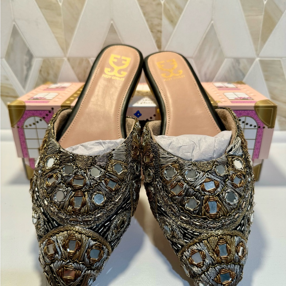 Fizzy Goblet - Mixed Metal Mirror Flat, size 39 [NEW, UNWORN, & ORIGINAL WRAP]